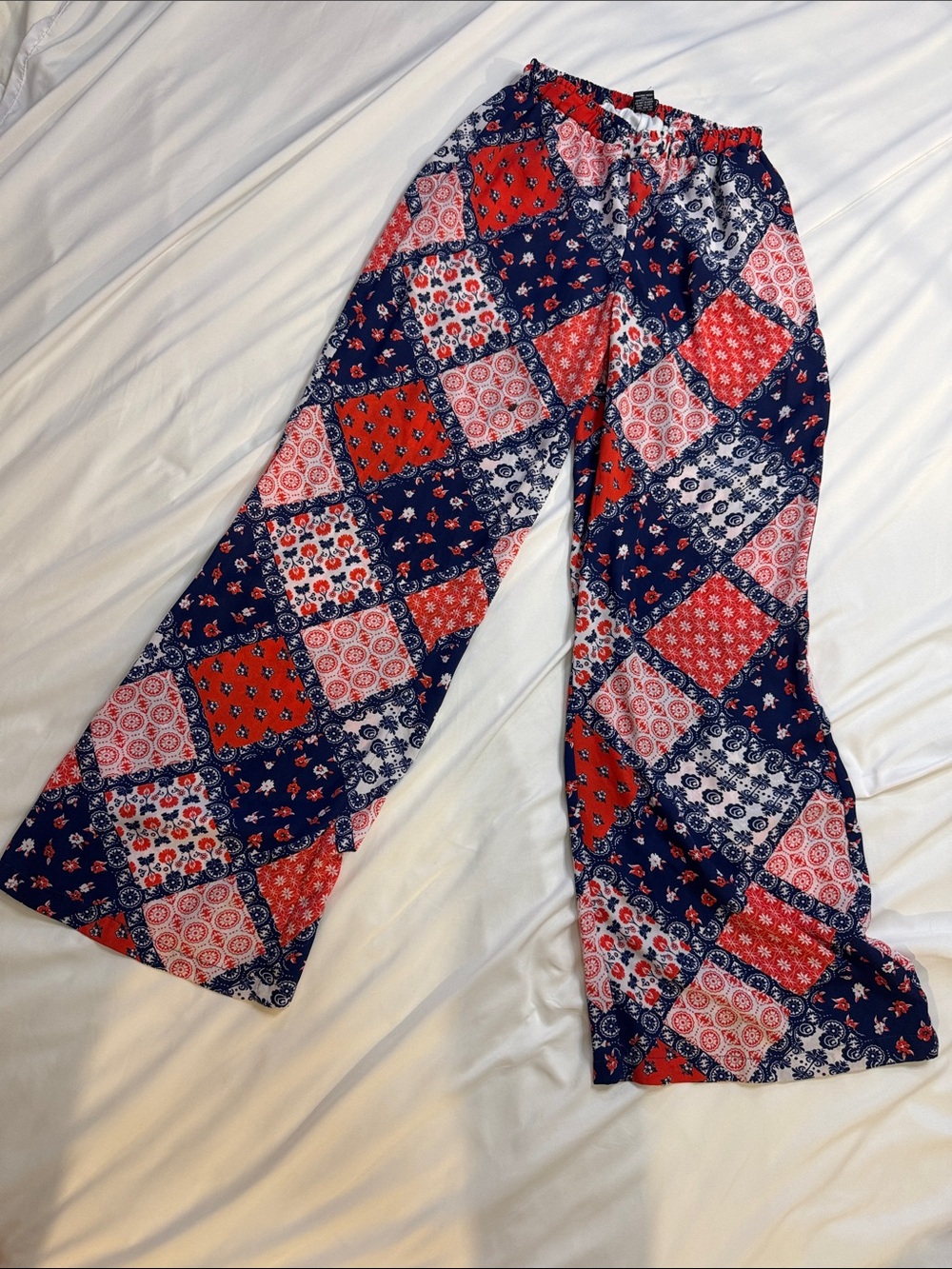 Rue21 juniors Red & Navy Patchwork Wide-Leg Joggers